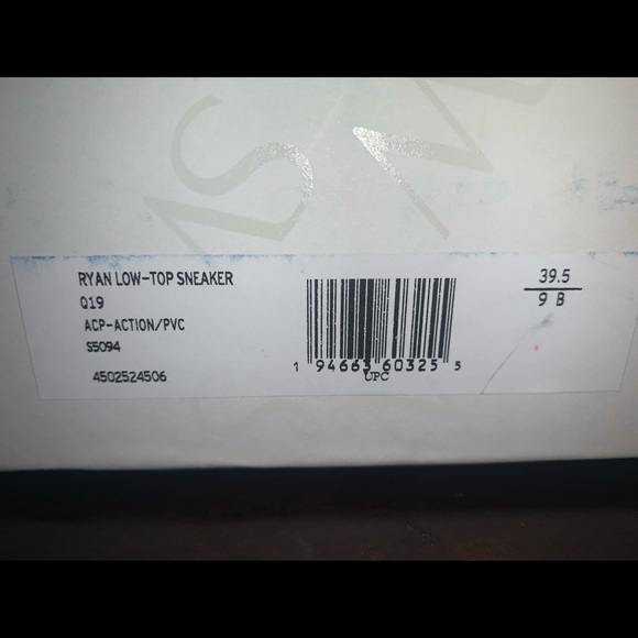 Stuart Weitzman Men White Shoes - Picture 4 of 4